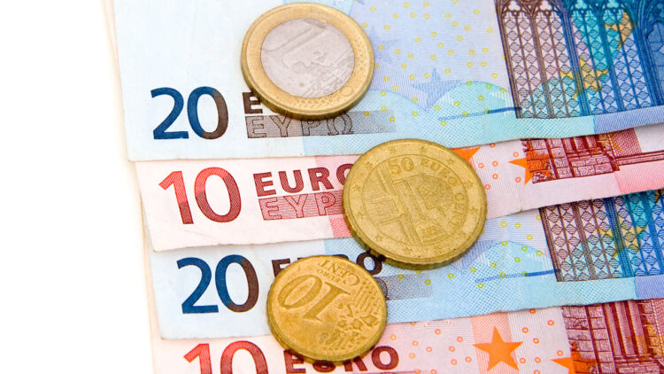ECBの0.5ポイント利上げ、3月も継続意向。ユーロは上昇か下落か